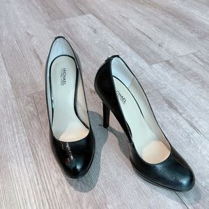 MICHAEL KORS PUMPS